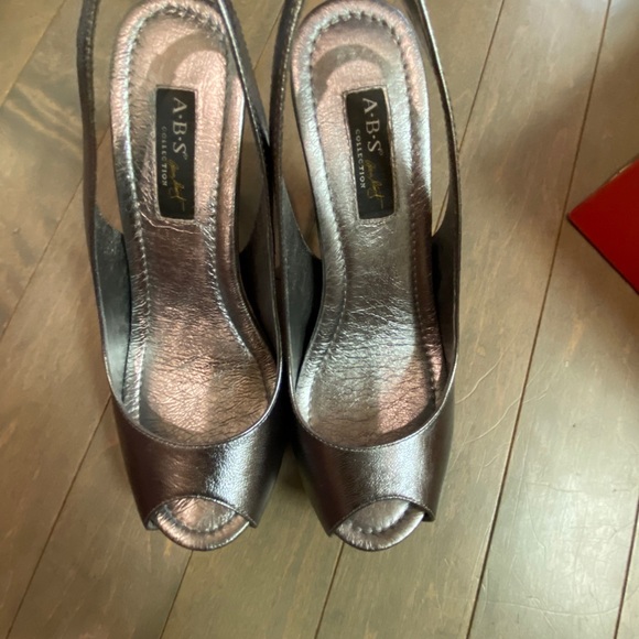 abs allen schwartz silver platform size 7 - Picture 2 of 5